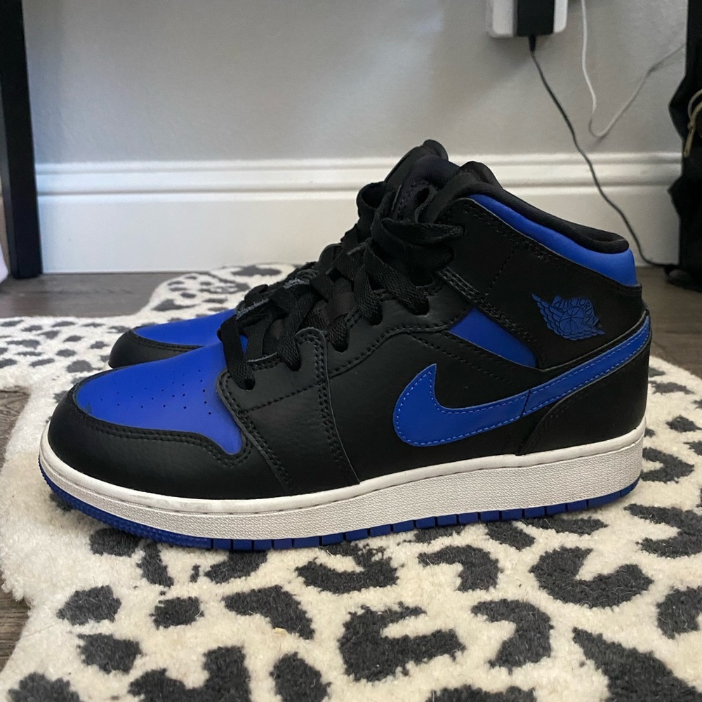 Nike Air Jordan 1 Mid SE black and blue